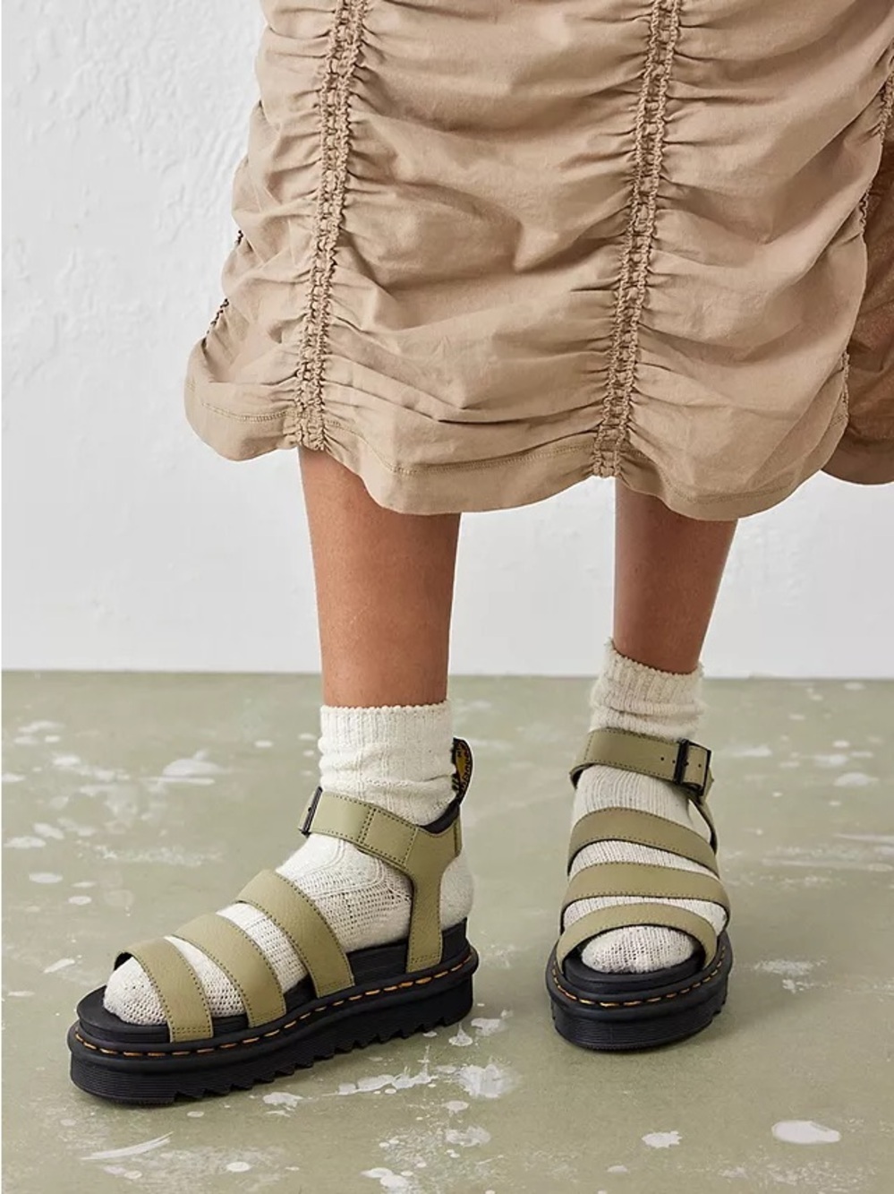 DR. MARTENS Blaire Beige Leather Platform Lug Sole Sandals 9 - Picture 5 of 15